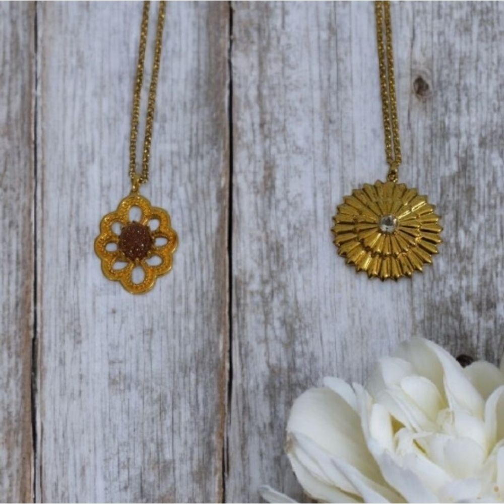 Pendant Necklace Set Floral Druzy and Sunburst Medallion